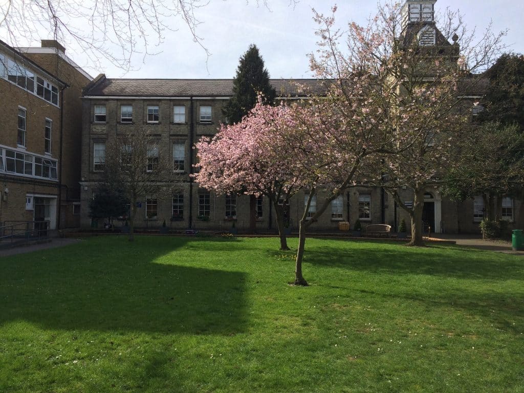 Dining Hall & Garden Quad